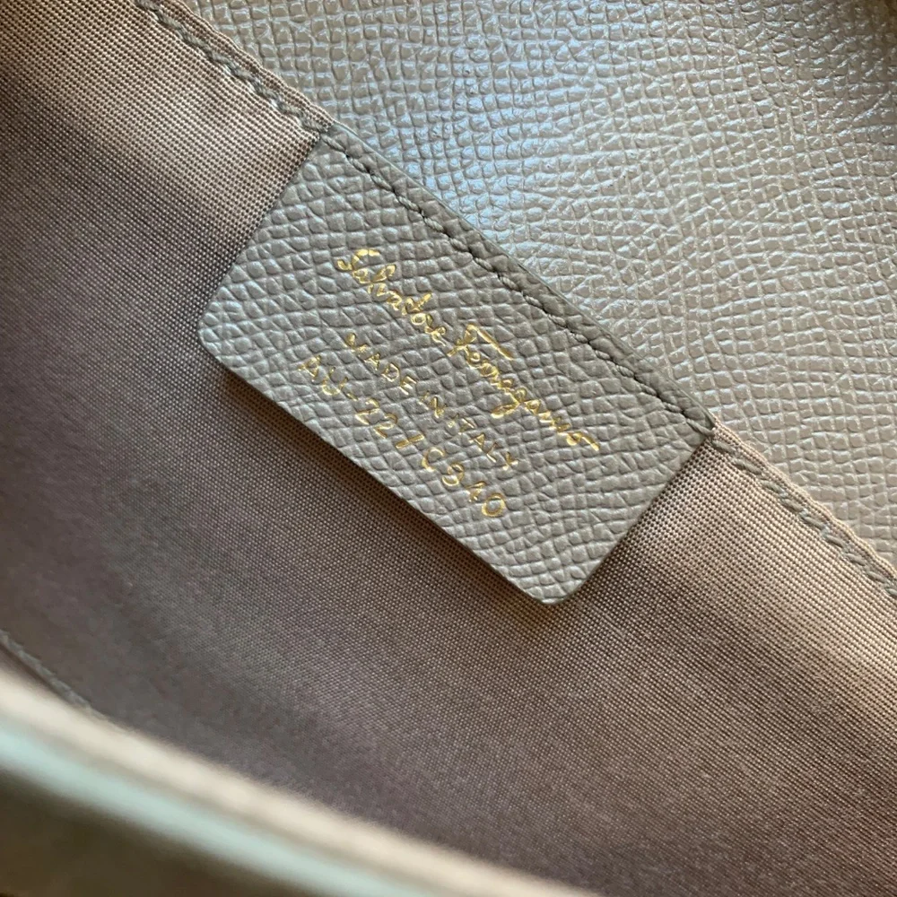 Ferragamo Vera Bow Crossbody in Saffiano - Picture 9 of 10